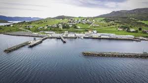 Kvamsøya er en berglendt, skogbar øy i sande kommune i møre og romsdal. Kvamsoya Bekymra Over Busstilbodet Vestlandsnytt