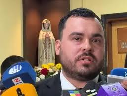 Condenado por corrupción puede pedir su reincorporación a Diputados