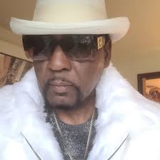 Al Lindsey Music is a Detroit soul singer with a voice as smooth as velvet.  His latest single, “It's Gonna B Alright,” is The Progressive Underground  w/ Chris Campbell's Pick of the