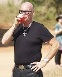 Hudson looks fit and active at the age of 72. Katy Perry S Dad Apologizes For Mel Gibson Like Sermon The Twist Gossip