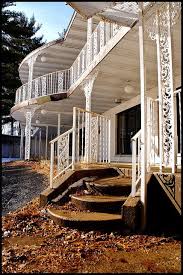 Pin By Candi Dillon On Group Abandoned Ghost Towns Structures Abandoned Hotels Abandoned Mansions Abandoned Houses