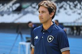 O centroavante atua depois de ser liberado. Botafogo Estreia No Carioca Sub 20 E Tecnico Traca Meta Revelar Jogadores Para O Profissional Botafogo Ge