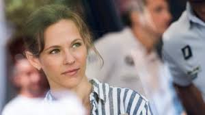 Alors qu'elle y tient l'un des rôles principaux, lorie pester a décidé de quitter la série de tf1, demain nous appartient , à la surprise générale. Lorie Pester Quitte Demain Nous Appartient