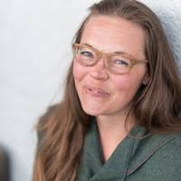 PDF) POLITICAL POWER OF DANCE IN THE PUBLIC SPACE