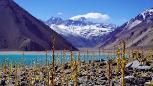 It encompasses the upper maipo river basin, where the river has entrenched itself in a. El Cajon Del Maipo La Mejor Escapada A Los Andes Desde Santiago De Chile