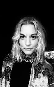 Hanna Meyers's Instagram, Twitter & Facebook