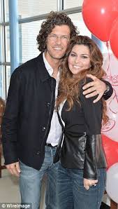 Shania Twain Says Her Husband S Affair Nearly Ended Her Career Shania Twain Singer Country Singers