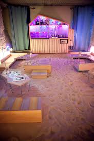 En una esquina de la capital existe este bonito restaurante bar, que te ayuda a escapar un poco de. Ysi Plantamos Cara Al Frio En La Playa