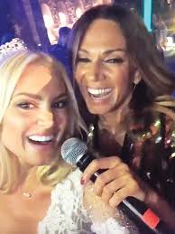 Μπαίνει στη φάρμα η αλεξάνδρα παναγιώταρου η αλεξάνδρα παναγιώταρου τις τελευταίες ημέρες ήταν απούσα από τα social media η ίδια έκρινε πως. Nyfh H Rok Panagiwtaroy Me Mpoysto Poy Ebgaze Mati Espresso