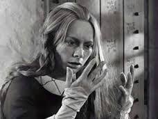 Has 3 quotes, and 19 scenes total , 5 of which are our description of how we think the murder happened. 24 Shakespeare Macbeth Ideas Macbeth Shakespeare Lady Macbeth