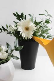 A lovely arrangement of flowers can complement your furnishings. Modern Flower Arrangements For Spring Love Create Celebrate