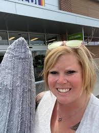 Aldi addiction recovery support needed