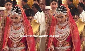 Gali Janardhan Reddy Daughter Wedding Jewellery Only Diamonds No Gold On Her Wedding O Indian Jewellery Design Bridal Jewellery Indian South Indian Bride