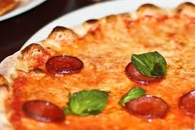 L Osteria Munchen 2011 Salsiccia Piccante Scharfe Peperoni Salami Mozzarella Kirschtomate Basilikum Kirschtomaten Scharfe Peperoni Peperoni