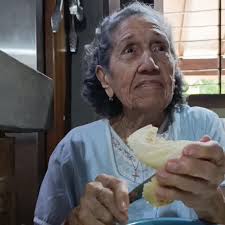 Un desayuno lleno de amor y risas con mi mamá, donde su preocupación por  lucir impecable siempre brilla, ¡haciendo cada momento especial!❤️❤️❤️