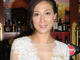 Elaine Ng explains smoking photo