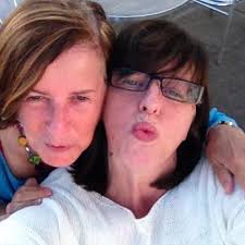 Mitzi Davidson's Instagram, Twitter & Facebook