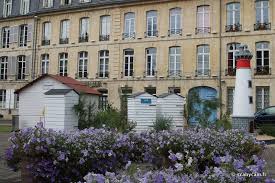 Jardinephemere Placestsauveur Cabineplage Phare Caen Scabycam Caen En 2019 Phare Cabine Et Plage