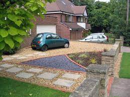 Front garden design ideas have really evolved in the last few years—and for the better. Pin By G Verbruggen On Front Yard Parking Front Garden Driveway Design Small Front Yard