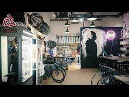 fixed gear in china utopia of bicycle 踩單車開店辦比賽 人不精彩枉少年 geometric image 幾何映像 youtube riding landmarks bicycle shop