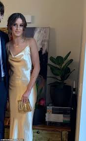 Check spelling or type a new query. Freedomroo Karl Stefanovic S Daughter Ava Looks Stunning In A Gold Gown As She Attends Her First School Formal Australiannewsreview