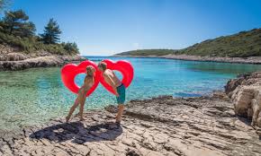 Looking for a valentines gift for your guy? 14 Romantic Valentine S Day Gifts For World Travelers Wandering Wheatleys