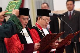 The title has been in use since 1994, and prior to this it was known as the lord president of the federal court. Hakim Konstitusi Aswanto Terpilih Jadi Wakil Ketua Mk Republika Online