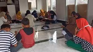 We did not find results for: Kelamaan Belajar Di Rumah Belasan Siswa Smp Di Lombok Timur Pilih Menikah Dini Bagian 1