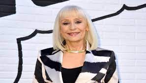 Raffaella roberta pelloni, known as raffaella carrà (born 18 june 1943 in bellaria, italy), is an italian tv hostess, singer and actress. Bvt 3xbixos6lm