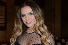 556,394 likes · 2,634 talking about this. Dals 10 Clara Morgane Ouvre Les Portes