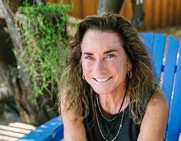 Kathy Weiler's Instagram, Twitter & Facebook