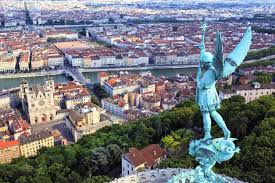 Lyon is the second largest city in france and situated on the confluence of the rivers saône and for urban transport enthusiasts, lyon offers virtually all existing modes: Lyon Travel Guide