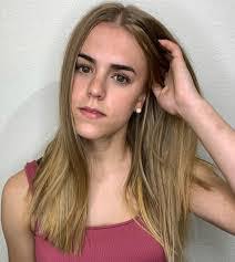 Shana Armstrong's Instagram, Twitter & Facebook