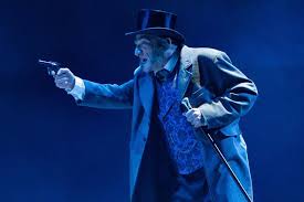 Ron Wisniski as David Bascombe