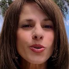 priscilla avalos (@prisavalos)