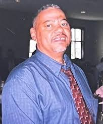 Dennis Andre's Instagram, Twitter & Facebook