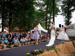 Alibaba.com offers 200 brautkleider products. Brautkleider Aus Heemsen Prom Dress Feiert Geburtstag Mit Rabatten Und After Work Event Nienburg