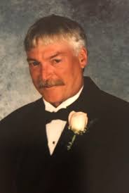 Derik Lafave's Instagram, Twitter & Facebook