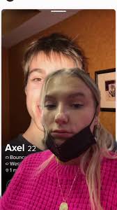 ummmm @axelwebber do you want to have a date in your apartment… heard you  were DYING to have guests over.