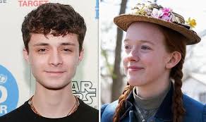 Amybeth mcnulty teaches lucas jade zumann irish slang | full interview ᴴᴰ. Anne With An E Cast Who Plays Gilbert Do Anne And Gilbert Get Married Tv Radio Showbiz Tv Express Co Uk
