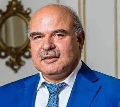 کلاه برداری بنام میرویس عزیزی، نزدیک به سه سال است که با استفاده از بحران  پیش آمده در افغانستان بالای صد ها میلیون دالر سپرده های بانکی مردم که در  عزیزی بانک