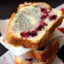 Cake Aux Fruits Rouges Leger Comme La Neige Cake Aux Fruits Desserts Aux Fruits Teacake