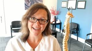 Scoliosis No More? Teacher's First Cracking Session! 💪  #ReliefWithChiropractic #crack #painrelief #chiropracticadjustment