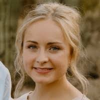 Mia Curry's Instagram, Twitter & Facebook