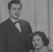 Kde se natáčel film tři oříšky pro popelku, ve kterém účinkují libuše šafránková, pavel trávníček, rolf hoppe, jan libíček. Rikala O Nem Ze Je Takovy Osklivy Meli Sve Oddelene Loznice Ruzickova A Jeji Italske Manzelstvi Expres Cz