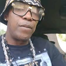 Instagram 用户 Leonder Rico Jerome