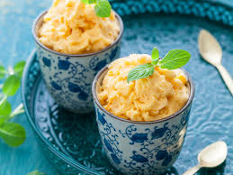 Se preparata con pesca a polpa bianca, la cremolata può essere anche in versione alcolica. Cremolata Di Pesca Viridea