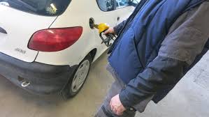 Selon l'association, cela aurait représenté 3,2 milliards d'euros pour les consommateurs en 2018. Pompiste Independant Et Resistant A Chalons Malgre Les Operations Carburant A Prix Coutant Et La Hausse Des Taxes