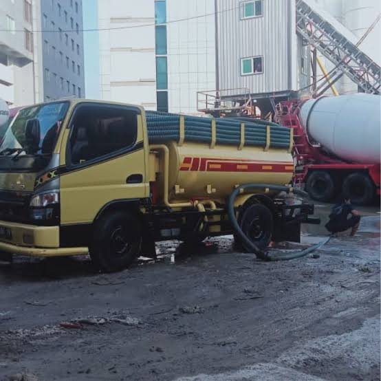 Layanan Sedot WC Pabrik dan Gudang