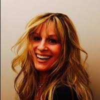 Joanne Farrell's Instagram, Twitter & Facebook